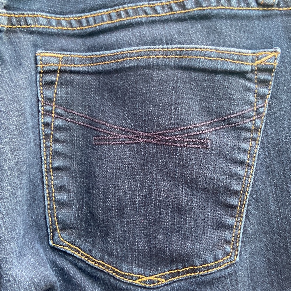Jean - Picture 3 of 4
